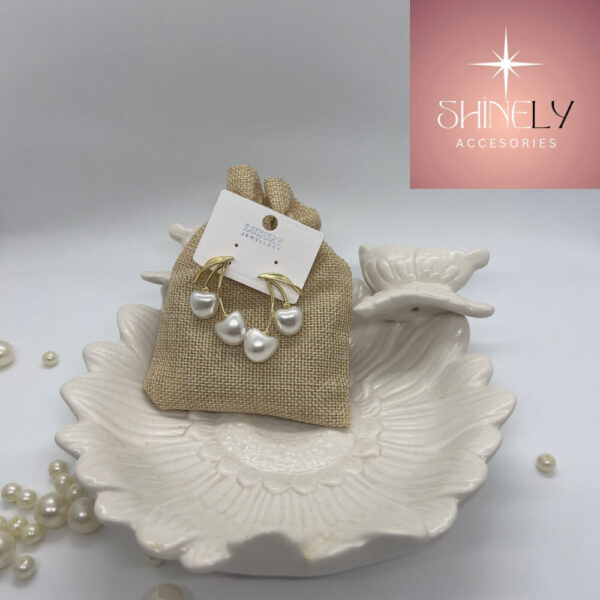 Shinely Beyaz Kiraz Küpe